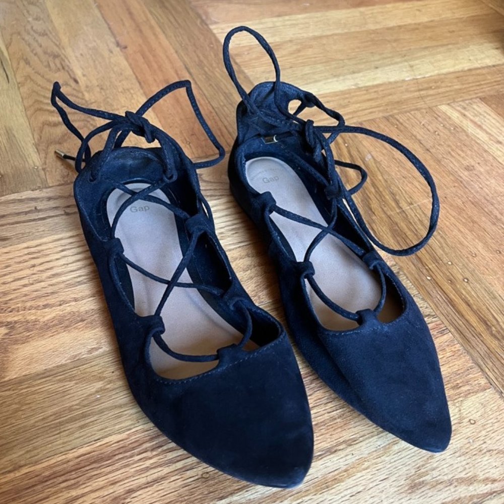 GAP Black Suede Lace Up Pointed Toe Ballet Flats - Size 7
